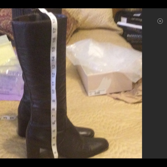 Brown boots leather Worthington size 10 .
Fits 9 to 10 - Picture 10 of 10